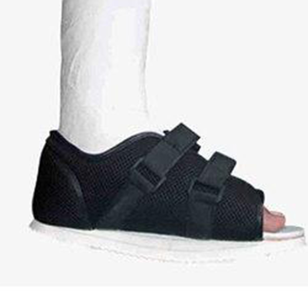Shoes: Cast Shoes [L] Dyna product available at family pharmacy online buy now at qatar doha