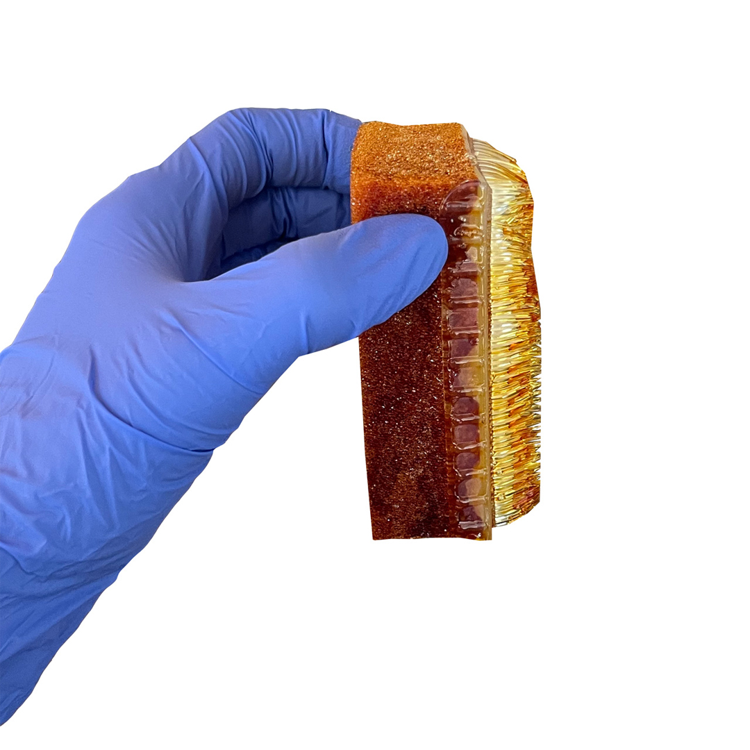 Povidone Iodine Brush available in online  pharmacy qatar, doha 